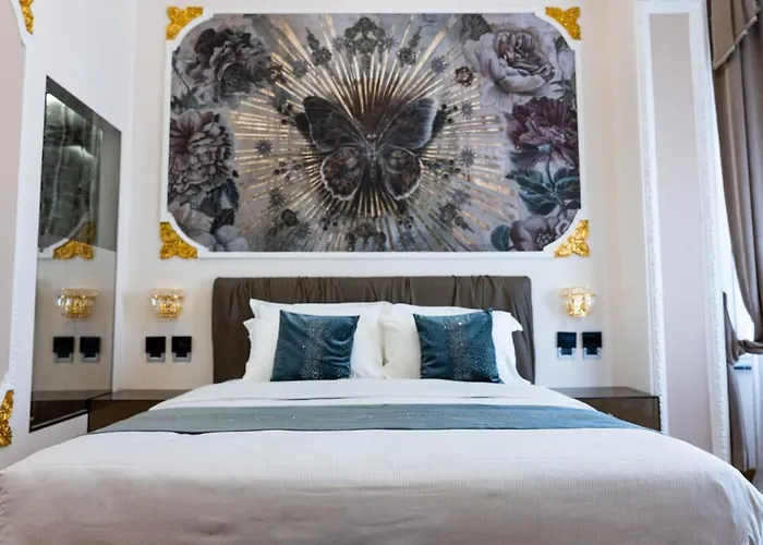 Queen Cattleya Suite Genova