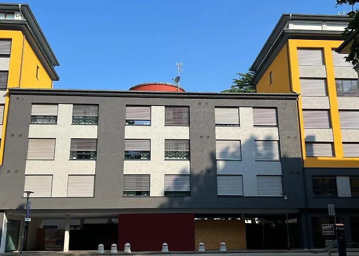 Aparthotel YUGOGO PELLICO 8 Trento Centro