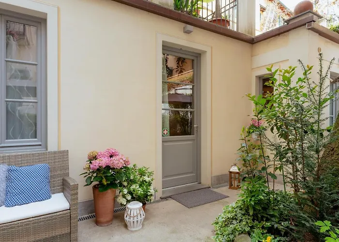 Bed and Breakfast Il Cortile di Elisa&our flats Lucca