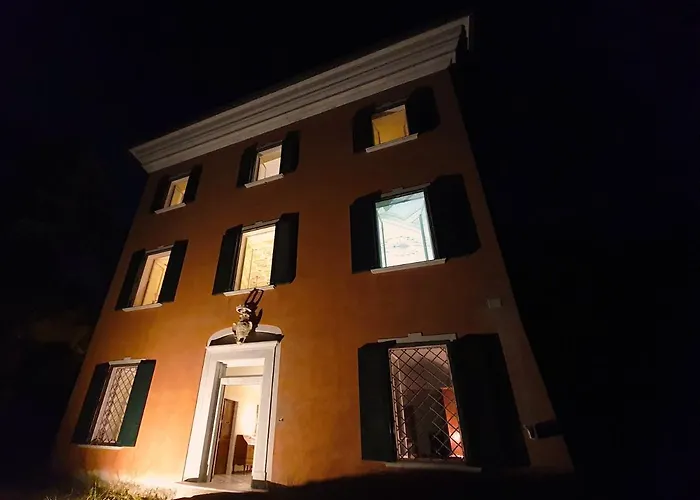 Villa De Benedetti Sarzana
