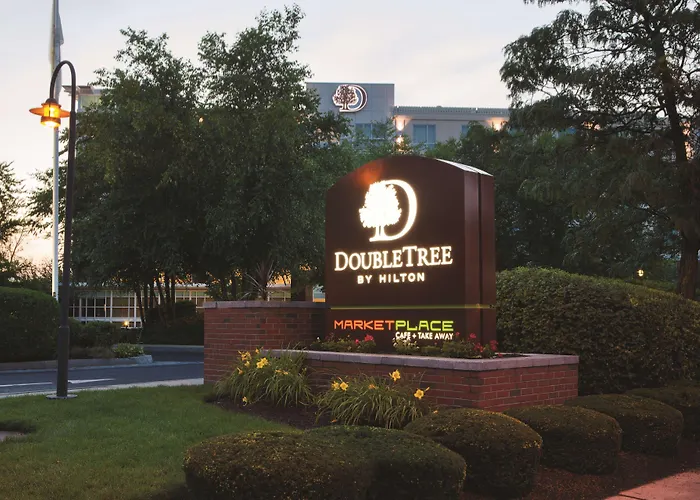 Doubletree By Hilton Hotel Boston Bayside