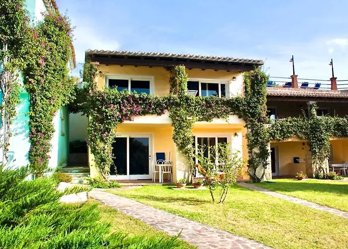 Isa-Residence With Swimming-Pool In Porto Rotondo At Only 500 M From The Beach