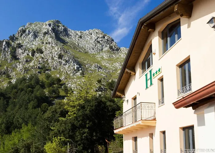 Hotel - Ristorante Pintadera Massa 