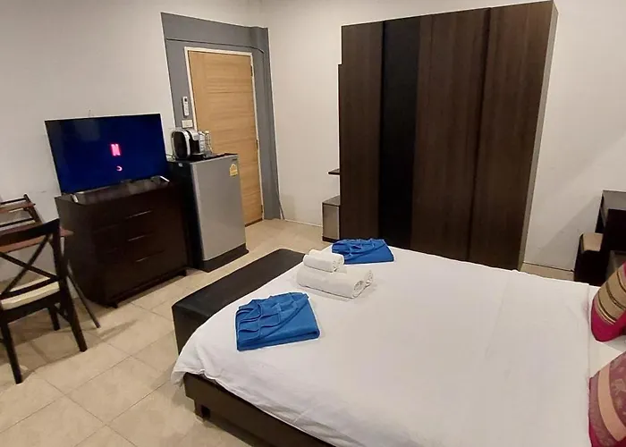 Hotel Cafe De Paris Patong