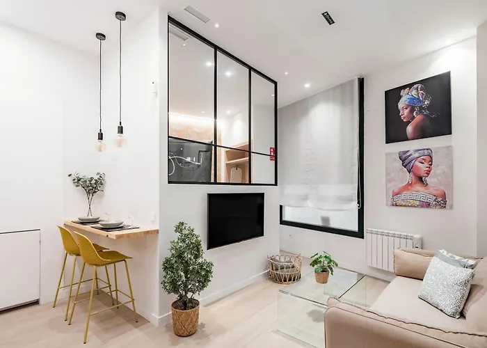 Aparthotel Charming La Almudena Madrid