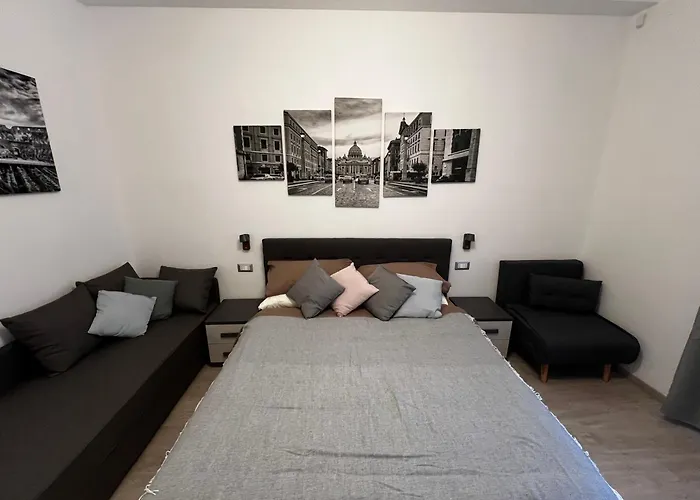 Love4Rome Guest House