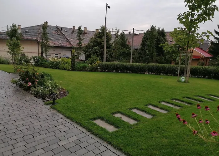 Tóni Villa Budapest