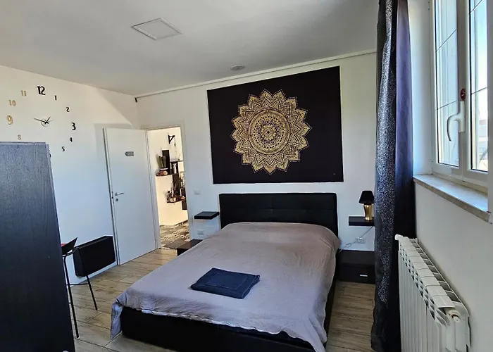 Hotel Wanderlust Pomezia
