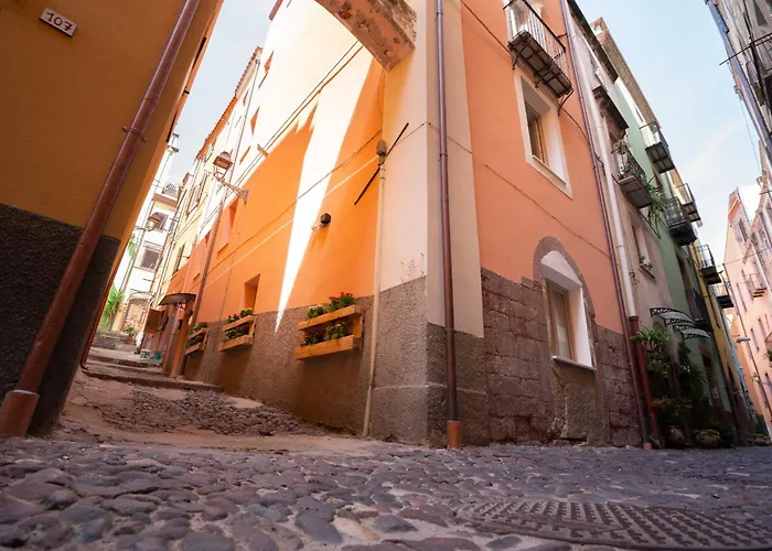 Hotel Casa Mirto Bosa