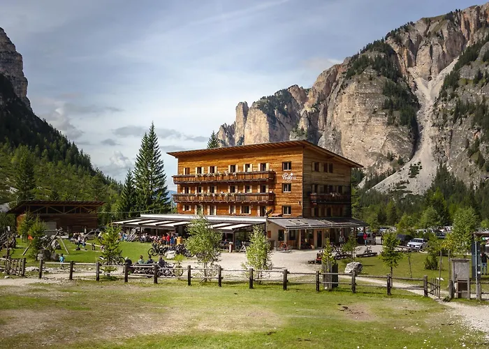 Hotel Pederue San Vigilio Di Marebbe