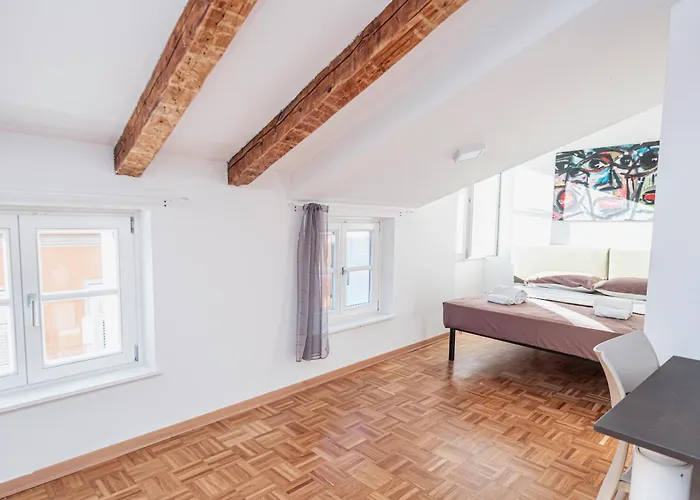 Stay Apartments Venezian Trieste