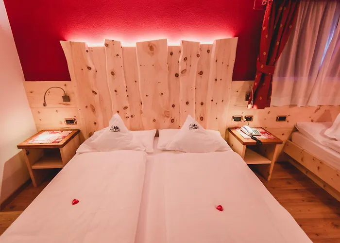 Hotel Zirmes Moena