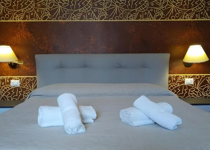 Cconforthotels Central Rooms Bari