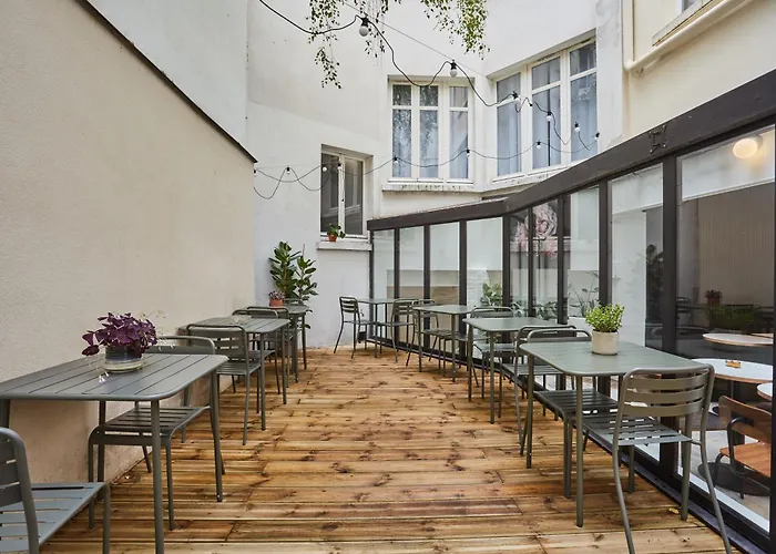 Hotel Beauquartier Montmartre Parigi