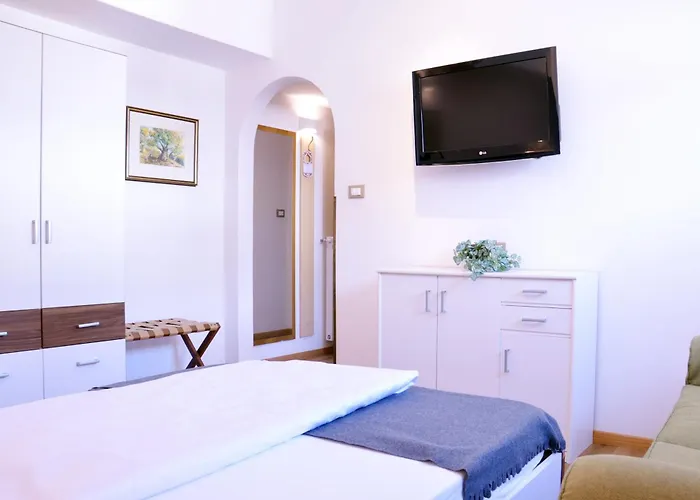 Hotel Karin Tirolo
