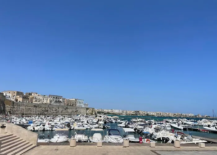 Smilax - Hydruntum Holiday Rooms Otranto