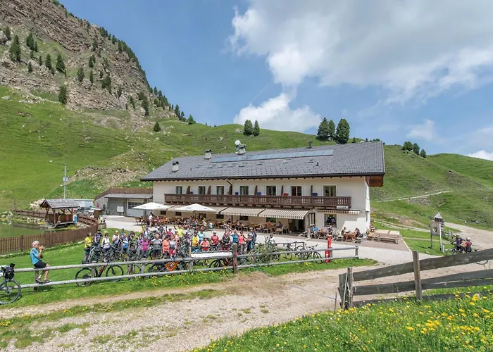 Mahlknechthuette Seiseralm Alpe Di Siusi