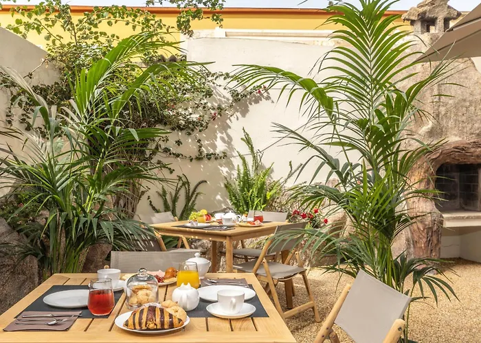 Bed and Breakfast Boutique Marconi Quartu SantʼElena