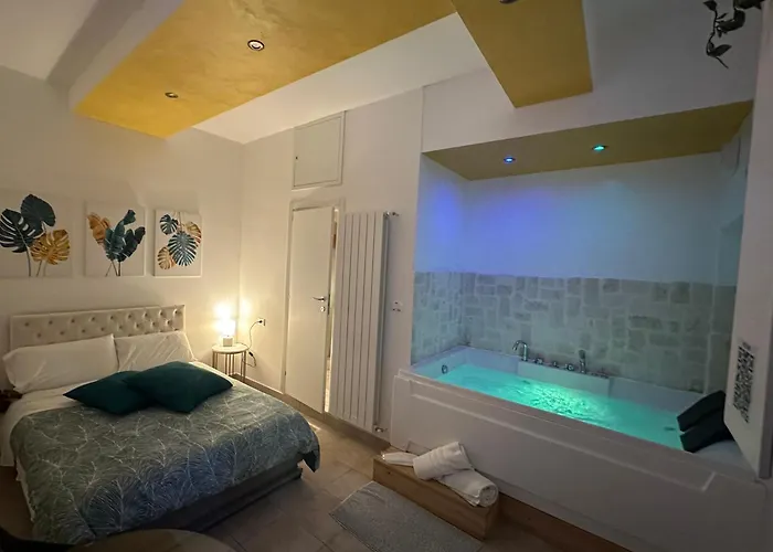 Le Plaisir Luxury Room con vasca idromassaggio Martina Franca