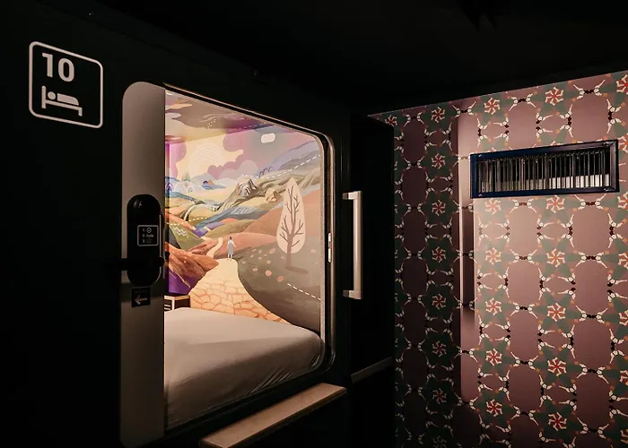 Capsule Hotel - Lucerne Old Town