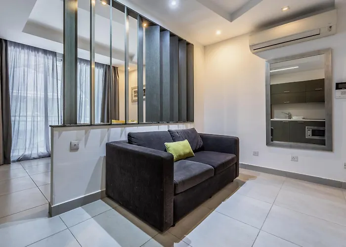 Jules Suites San Giuliano