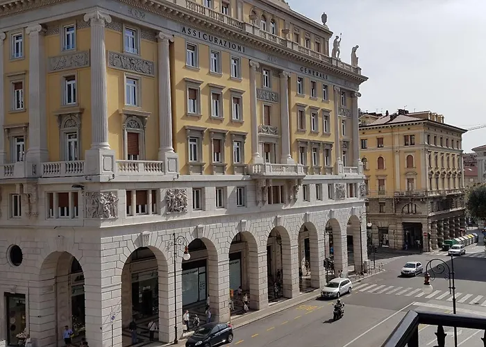 Trieste Center Rooms&Apartments - Fiori di Trieste