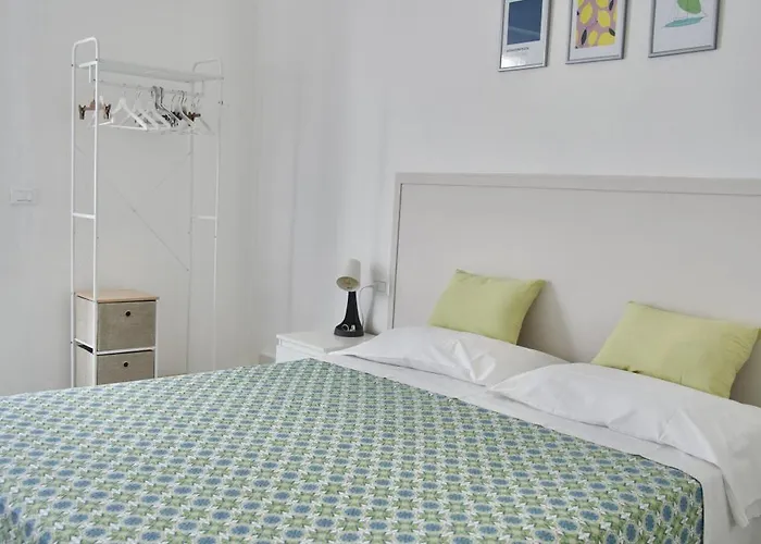 Amoenus Bed & Breakfast In Family Soverato Marina