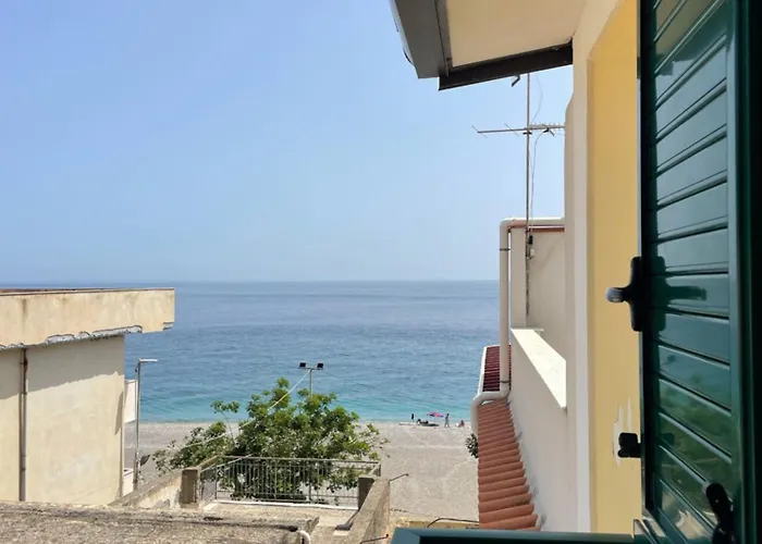 Casa Famiani Bed & Breakfast Letojanni
