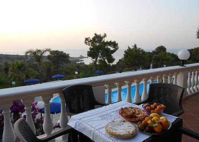 RESIDENCE EMARINE con SERVIZIO SPIAGGIA Peschici
