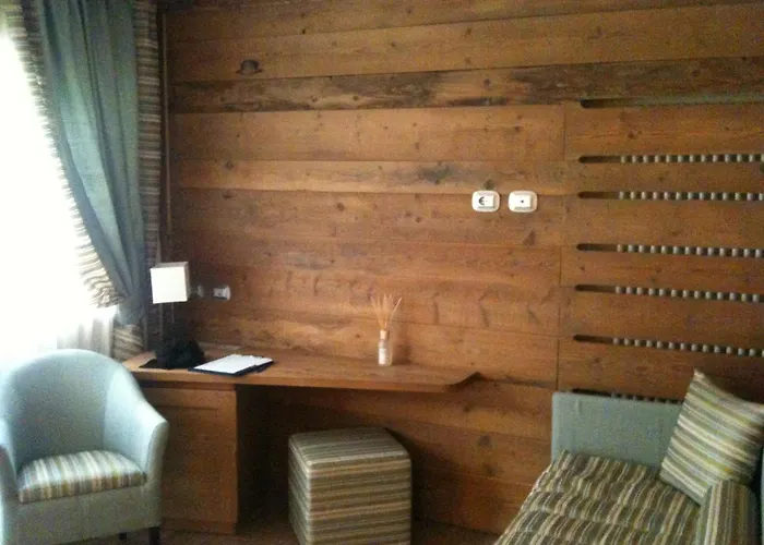Hotel Garni Vittoria Fiera Di Primiero
