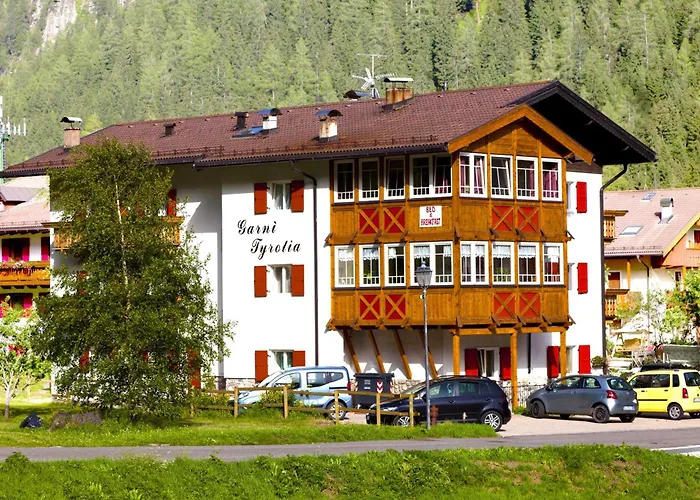 Hotel Garni Tyrolia Campitello di Fassa