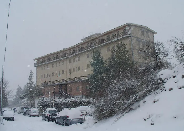 Hotel Caldora Rocca di Mezzo