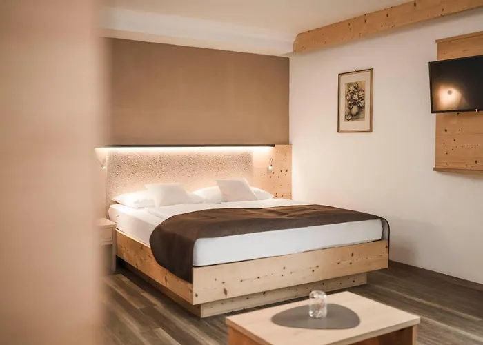 Hotel Karin Tirolo