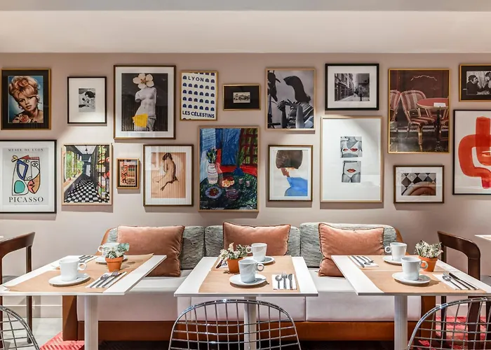 Republik Hotel Lione