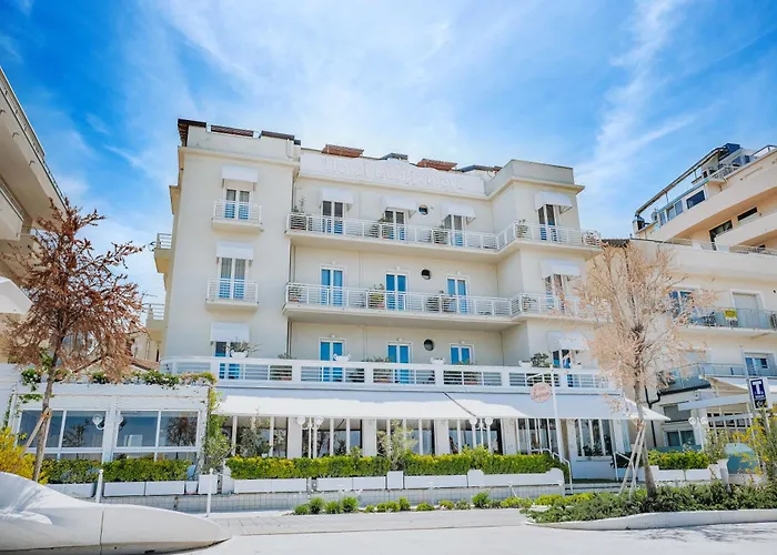 Hotel Lungomare Cattolica