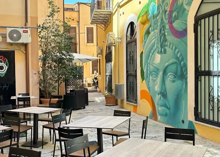 Cortile dei Giusti - Combo Guesthouse Palermo