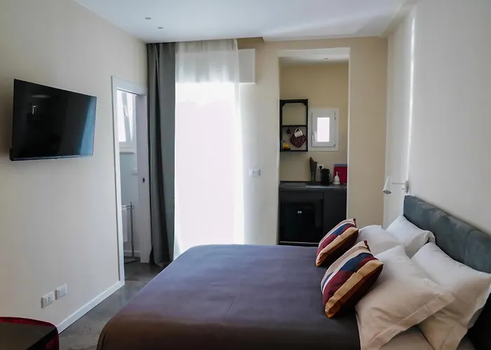 Morris Rooms Bari