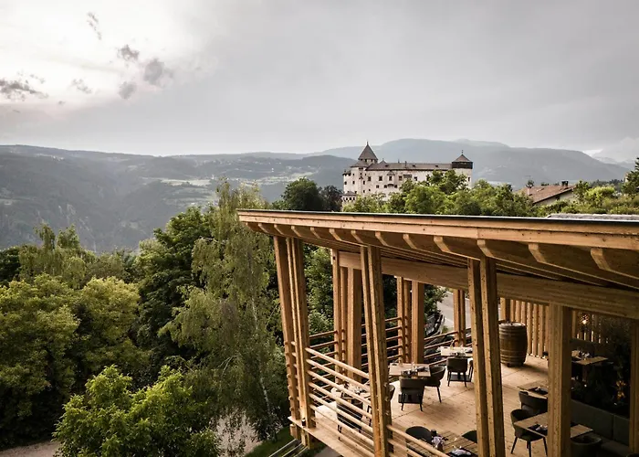 Presulis Hideaway Apartments & Restaurant Fiè