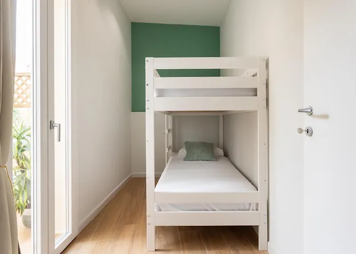 Domus Laetitiae Rooms & Apartments Quartu SantʼElena