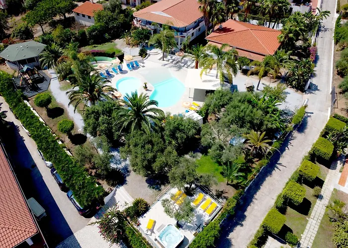 Costa Real - Garden Retreat With Private Beach, Pet Friendly Capo Vaticano