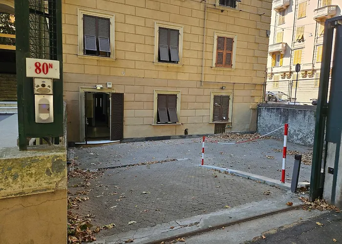 Hotel Casa Regis - Free Parking Genova