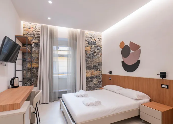 Affittacamere Saint Bon 15 - 5 Terre Rooms And Suites La Spezia