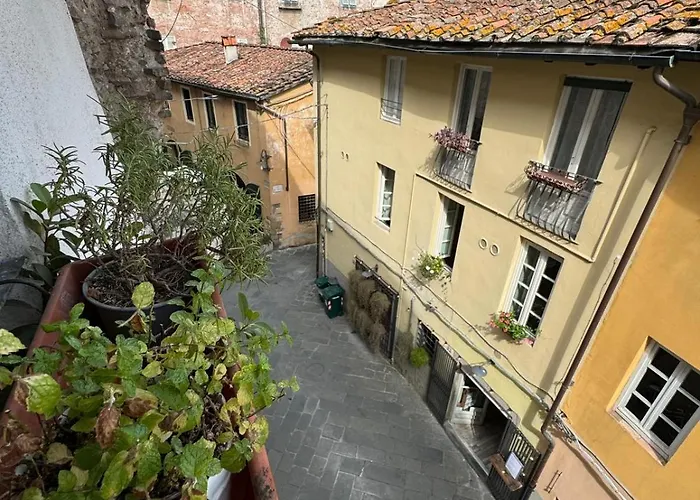 Micheli Suite Anfiteatro Square Lucca