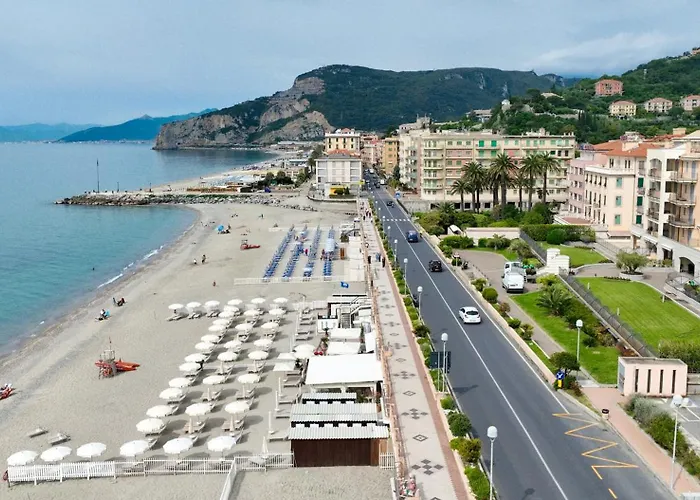 Hotel La Bussola Finale Ligure