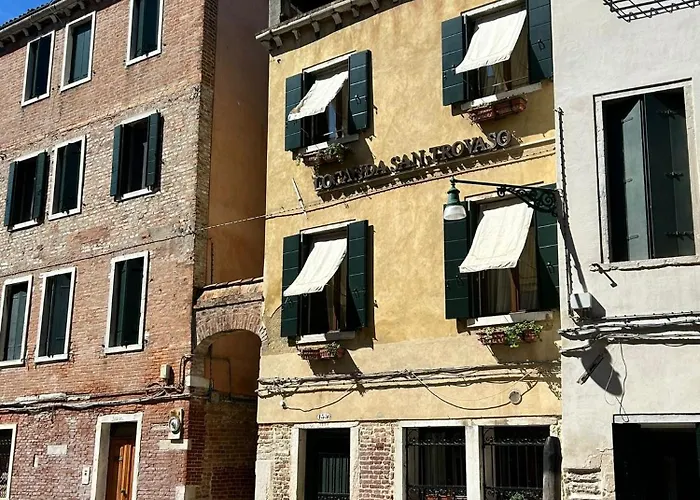 Ca' San Trovaso - 6 Rooms Venezia