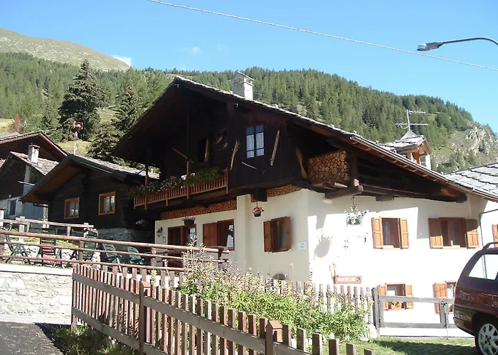 Le Vieux Rascard Chambres D'Hotes Champoluc