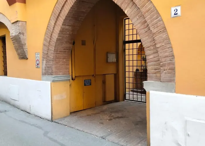 Piazza Nettuno Luxury Palace - By Bolognacentro Luxuryh