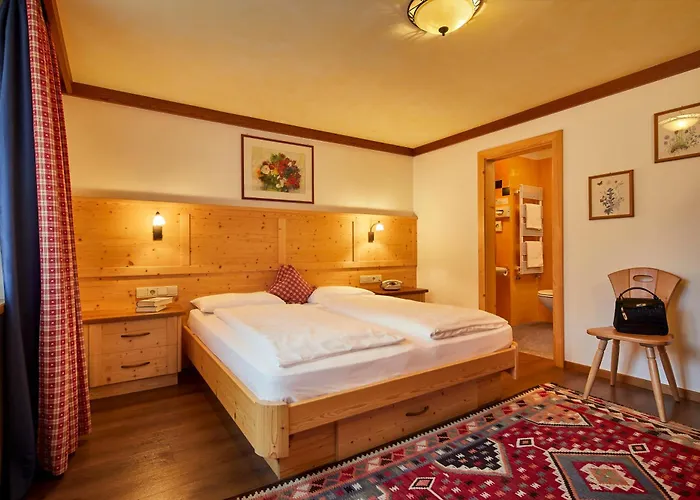 Hotel Pensione Veneranda Corvara In Badia