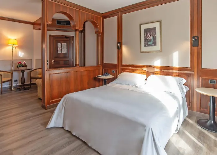 Hotel Relais Du Foyer Châtillon