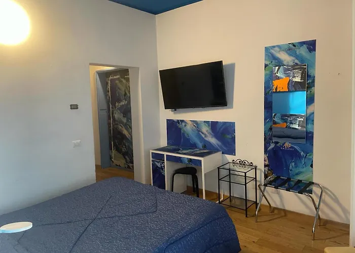 Rooms Of Love Pavia